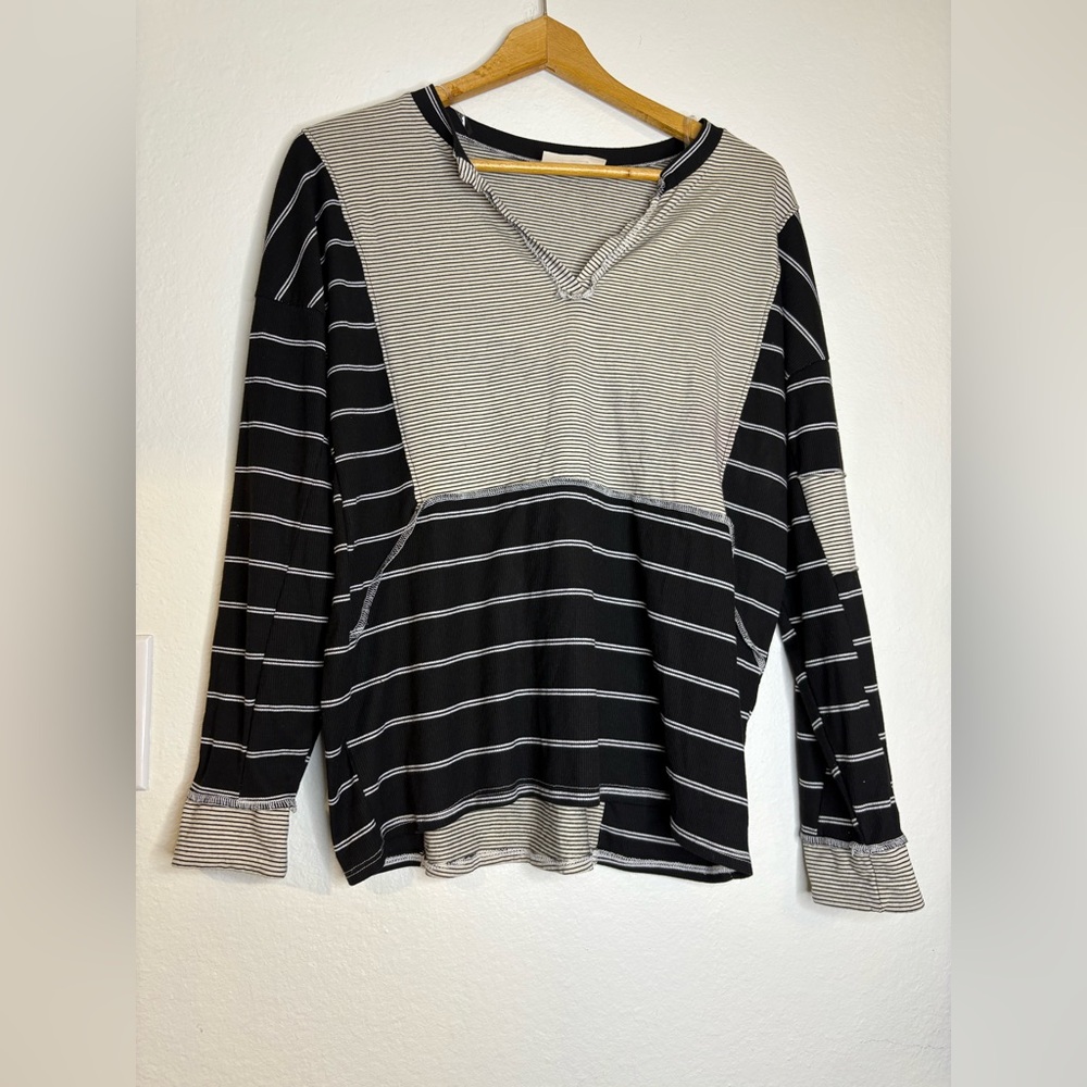 🖤SugarFox Stripped Long Sleeve Tee🖤